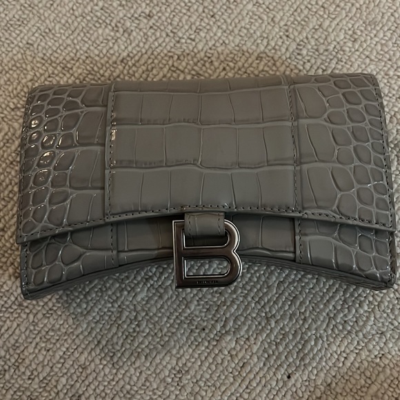 Balenciega purse - Picture 7 of 13